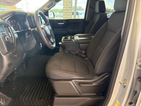 Used 2020 Chevrolet Silverado 1500 Custom w/ Custom Value Package RWD image 16