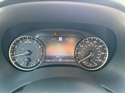 Used 2024 Nissan Armada Platinum w/ Captain's Chairs Package image 22