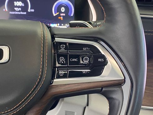 Used 2022 Jeep Grand Cherokee L Summit w/ Advanced Protech Group IV image 30