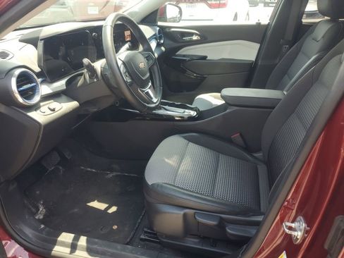 Used 2024 Chevrolet Trax LT w/ Driver Confidence Package FWD image 12