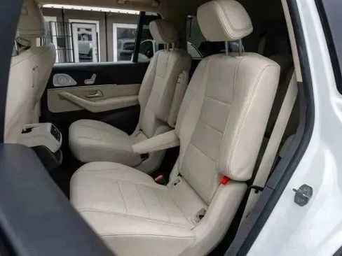 Used 2020 Mercedes-Benz GLS 450 4MATIC image 43