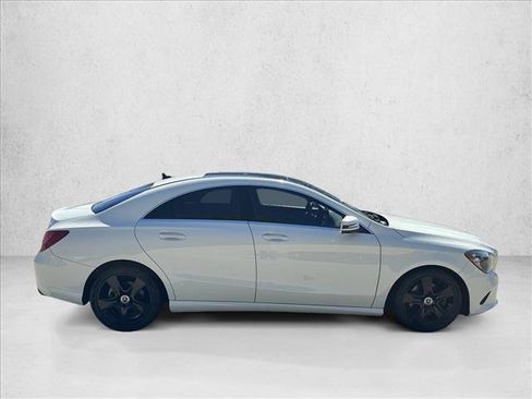 Used 2018 Mercedes-Benz CLA 250 4MATIC image 4