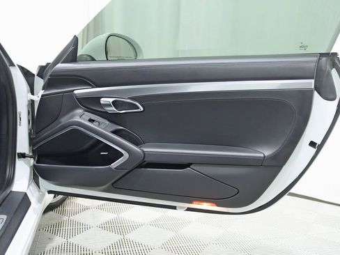 Used 2017 Porsche 911 Carrera S RWD image 33