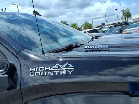 Used 2024 Chevrolet Silverado 1500 High Country w/ Technology Package AWD/4WD image 11