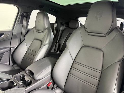 New 2026 Porsche Cayenne GTS image 6