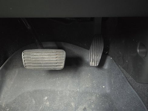 Used 2020 Chevrolet Silverado 1500 Custom Trail Boss image 25