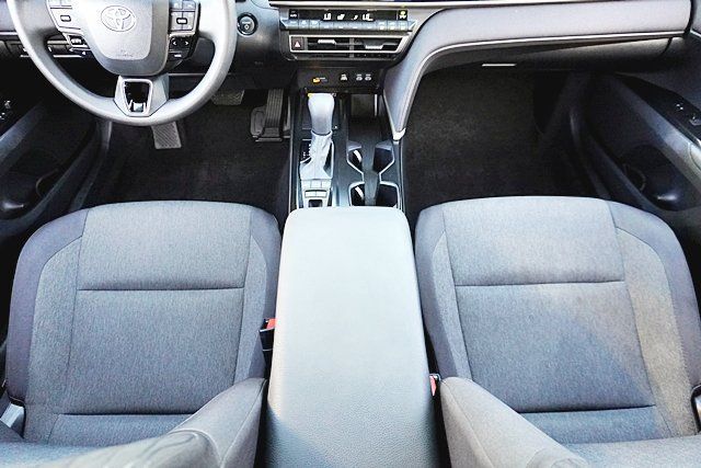 Used 2026 Toyota Camry LE FWD image 30