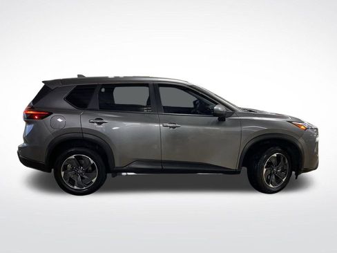 Certified 2024 Nissan Rogue SV image 2