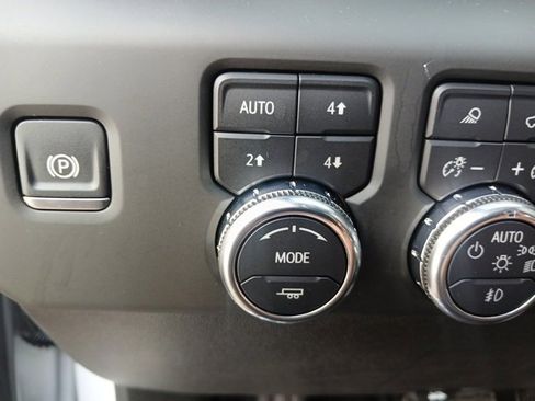 Used 2024 GMC Sierra 2500 AT4 w/ AT4 Premium Plus Package image 54