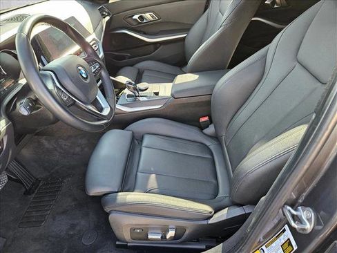 Used 2019 BMW 330i Sedan w/ Driving Assistance Package image 15