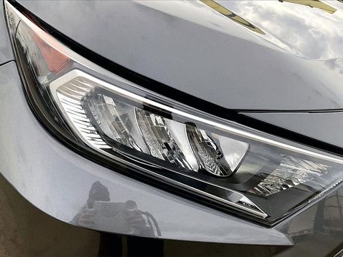 Used 2021 Toyota RAV4 XLE image 28