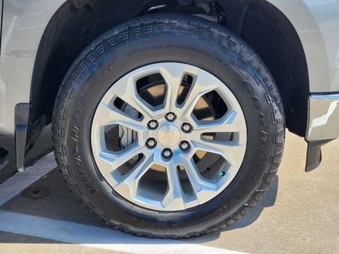 Used 2024 Chevrolet Silverado 1500 LTZ w/ LTZ Convenience Package II AWD/4WD image 10