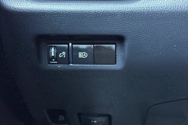 Certified 2023 Toyota RAV4 LE AWD/4WD image 28