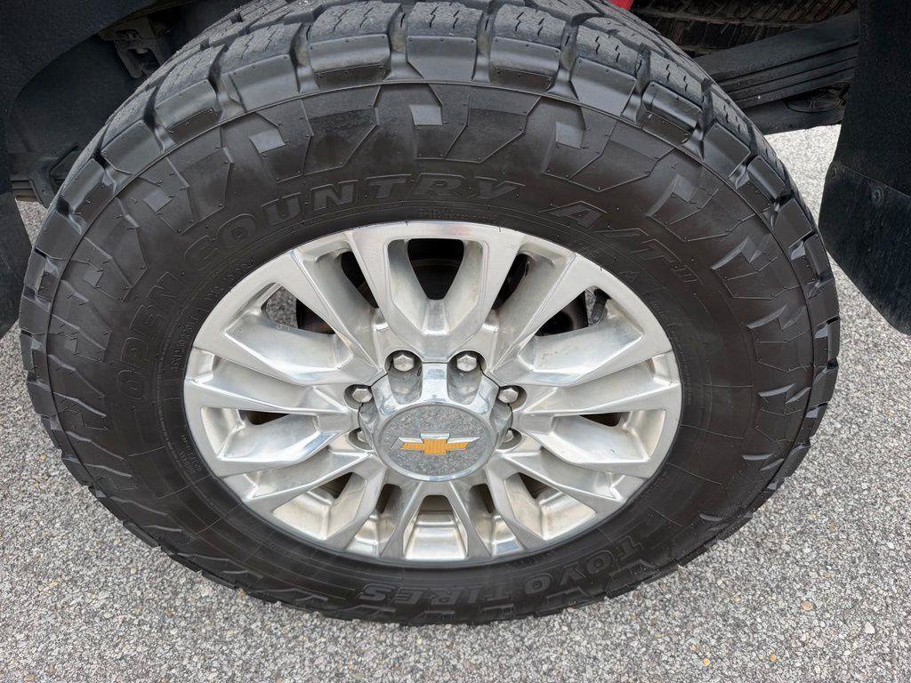 Used 2021 Chevrolet Silverado 2500 High Country w/ Z71 Off-Road Package AWD/4WD image 25