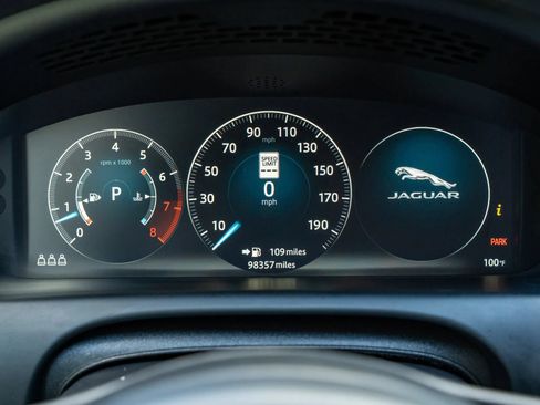 Used 2019 Jaguar XJ L Supercharged RWD image 19