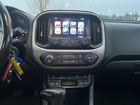 Used 2017 GMC Canyon SLT image 26