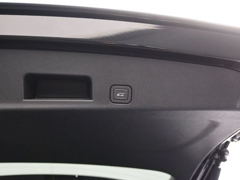 New 2026 Chevrolet Traverse LT w/ Sun and Wheel Package FWD image 49