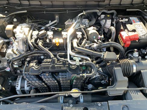 Used 2025 Nissan Altima 2.5 SV image 32