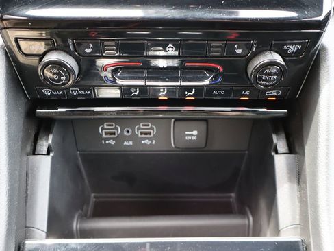 Used 2024 Jeep Grand Cherokee L Limited AWD/4WD image 23