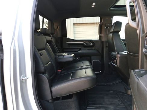 Used 2022 GMC Sierra 1500 SLT w/ SLT Premium Plus Package image 28