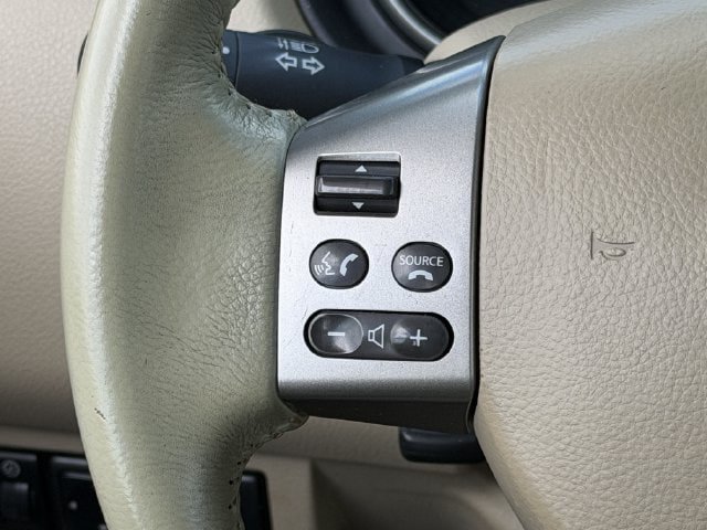 Used 2007 Nissan Versa Hatchback w/ Convenience Pkg FWD image 13