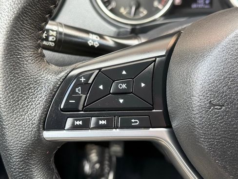 Used 2019 Nissan Rogue SV FWD image 29