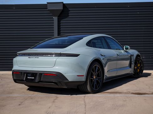 Certified 2025 Porsche Taycan GTS image 7