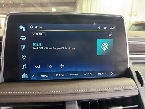 Used 2023 Chevrolet Tahoe Z71 w/ Luxury Package AWD/4WD image 4