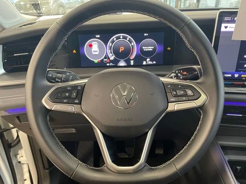 New 2025 Volkswagen Tiguan SE image 16