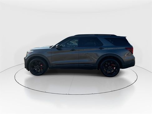 Used 2020 Ford Explorer ST w/ ST Street Pack image 5