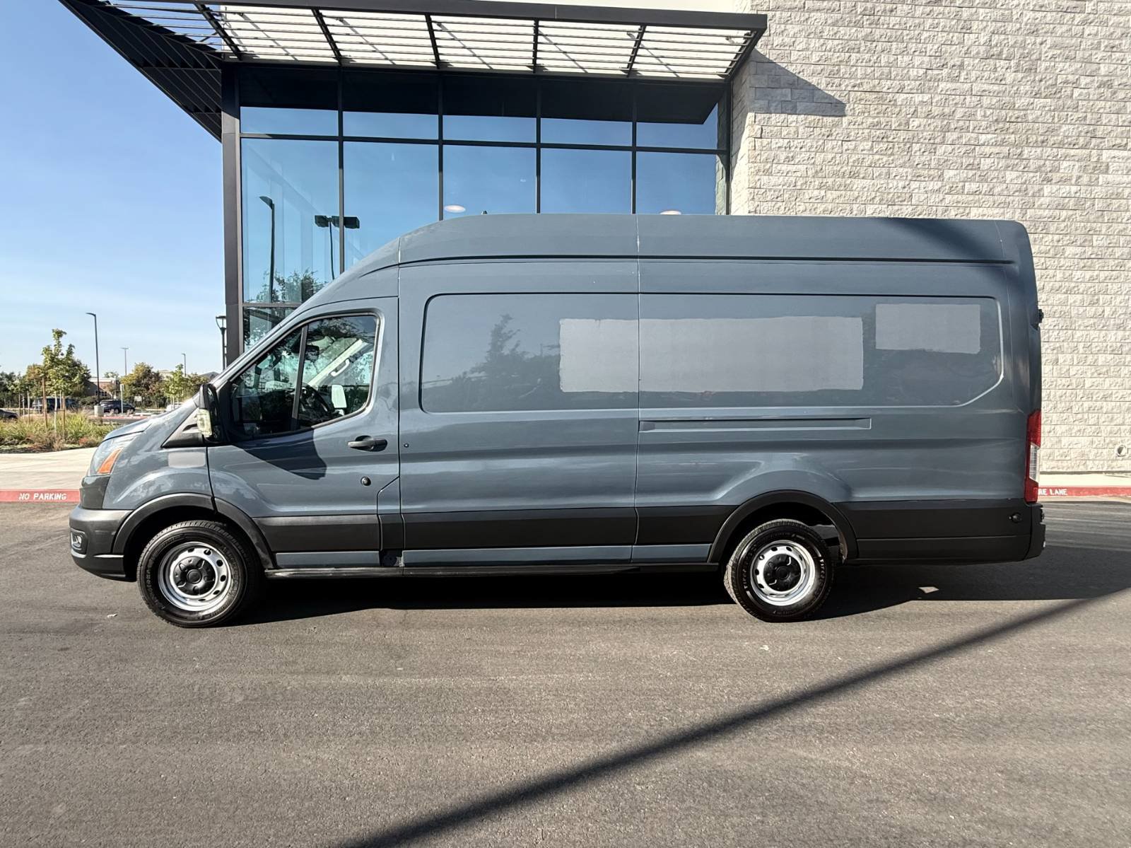 Used 2020 Ford Transit 250 148 High Roof Extended RWD image 12