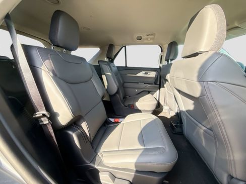New 2026 Ford Explorer Active w/ Active Comfort Package RWD image 35