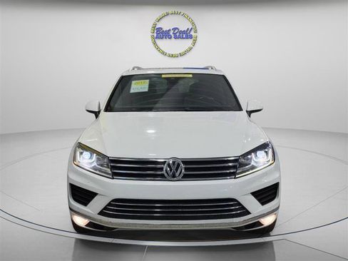 Used 2017 Volkswagen Touareg Wolfsburg Edition AWD/4WD image 9