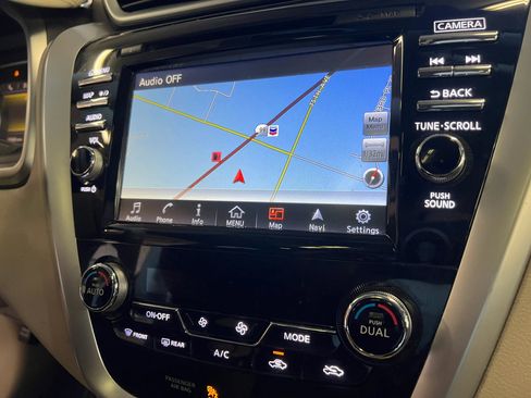 Used 2017 Nissan Murano Platinum w/ Platinum Technology Package image 21