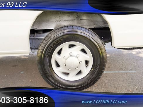 Used 2009 Ford E-350 and Econoline 350 Extended Super Duty image 4