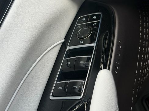 Used 2024 Cadillac Lyriq Luxury RWD image 36