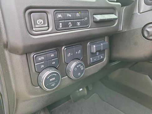 Used 2022 Chevrolet Tahoe High Country image 23