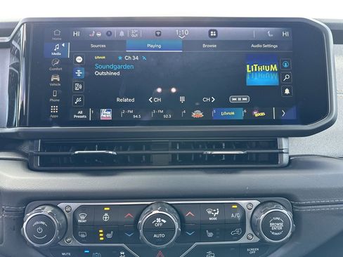 Used 2025 Jeep Wrangler Sahara 4xe image 11