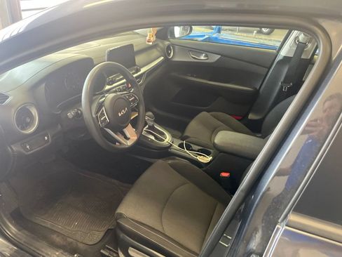 Used 2022 Kia Forte LXS FWD image 5