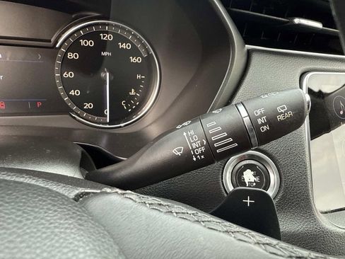 Used 2019 Cadillac XT4 Luxury image 36