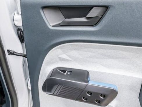 New 2025 Ford Maverick XLT w/ 4K Tow Package image 11