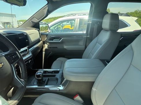 Used 2023 Chevrolet Silverado 1500 LTZ w/ Technology Package AWD/4WD image 8