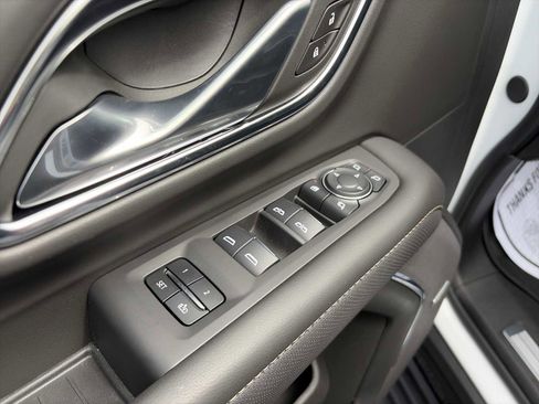 Used 2024 Chevrolet Tahoe Premier image 15