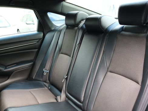 Used 2018 Honda Accord Sport image 20