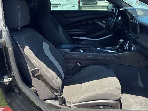 Used 2019 Chevrolet Camaro LT RWD image 8