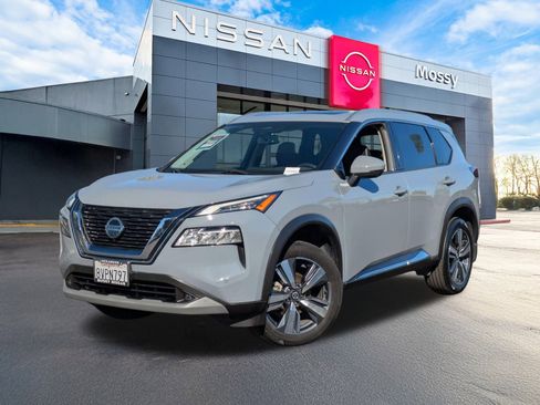 Used 2021 Nissan Rogue SL w/ Premium Package image 1