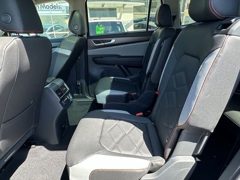 New 2026 Volkswagen Atlas Peak Edition AWD/4WD image 7