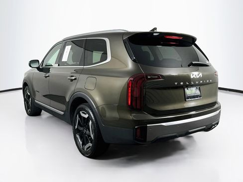 Used 2025 Kia Telluride S FWD image 5