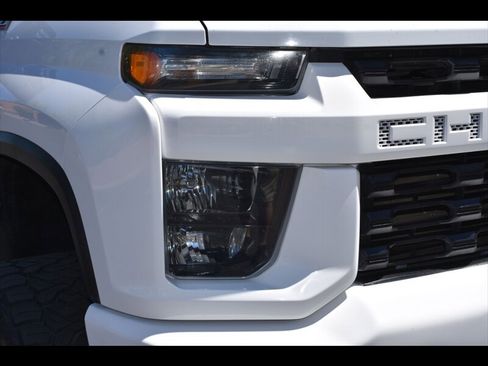 Used 2020 Chevrolet Silverado 2500 LT w/ Z71 Off-Road Package AWD/4WD image 44