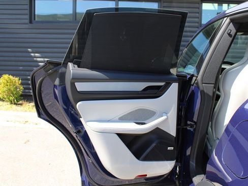 New 2025 Porsche Macan 4S Electric image 38